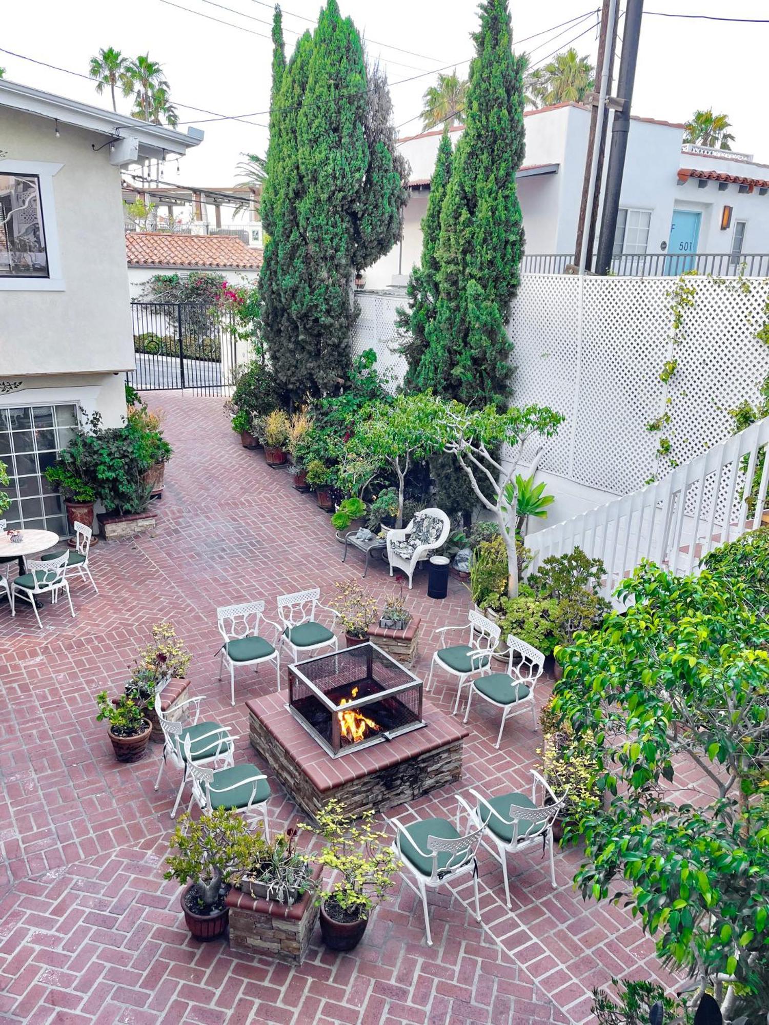 Catalina Courtyard Suites Avalon Exteriör bild